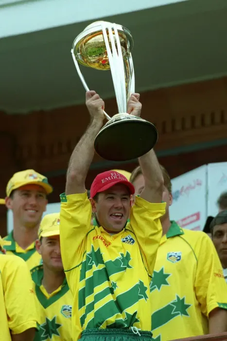 Framed Print : Ricky Ponting Lifts World Cup Framed Print : Ricky Ponting Lifts World Cup