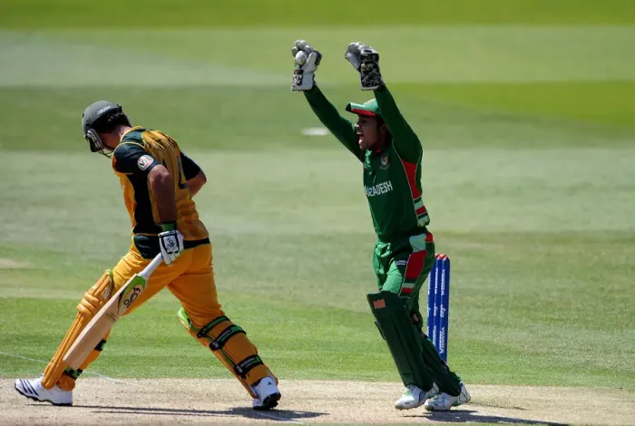 Framed Print : Ricky Ponting & Mushfiqur Rahim Framed Print : Ricky Ponting & Mushfiqur Rahim
