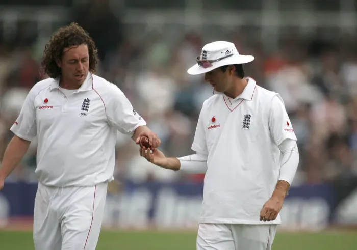 Framed Print : Ryan Sidebottom & Michael Vaughan Framed Print : Ryan Sidebottom & Michael Vaughan