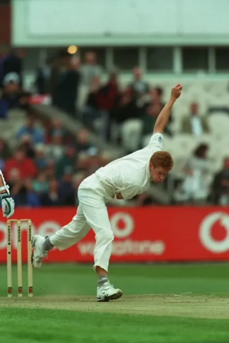 Framed Print : Shaun Pollock Framed Print : Shaun Pollock