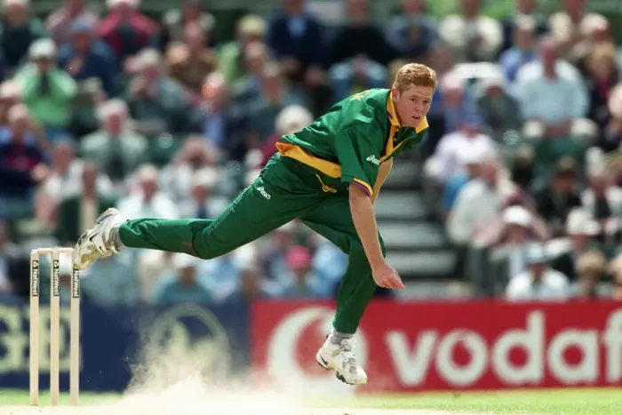 Framed Print : Shaun Pollock Framed Print : Shaun Pollock