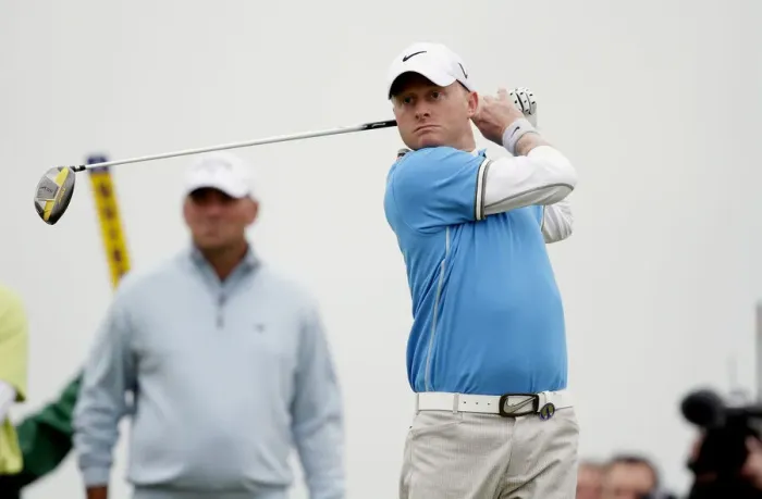 Framed Print : Simon Dyson Tees Off On 18th Framed Print : Simon Dyson Tees Off On 18th