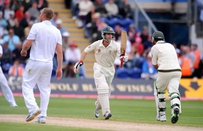 Framed Print : Simon Katich Celebrtates 100 With Ricky Ponting Framed Print : Simon Katich Celebrtates 100 With Ricky Ponting
