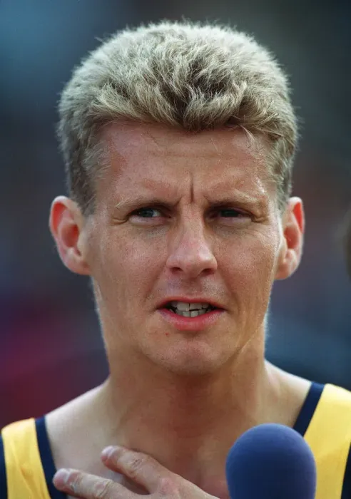 Framed Print : Steve Cram Framed Print : Steve Cram