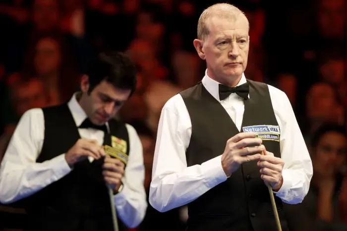 Framed Print : Steve Davis & Ronnie O Sullivan Framed Print : Steve Davis & Ronnie O Sullivan