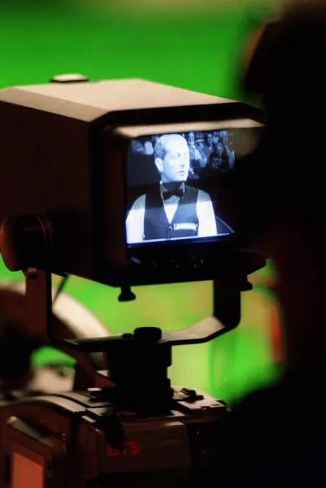 Framed Print : Steve Davis On Tv Moniter Framed Print : Steve Davis On Tv Moniter
