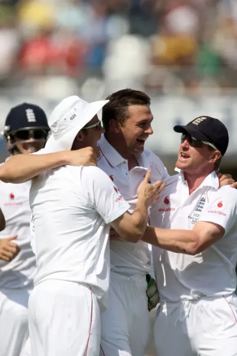 Framed Print : Steve Harmison, Andrew Strauss & Collingwood Celebrate St Framed Print : Steve Harmison, Andrew Strauss & Collingwood Celebrate St
