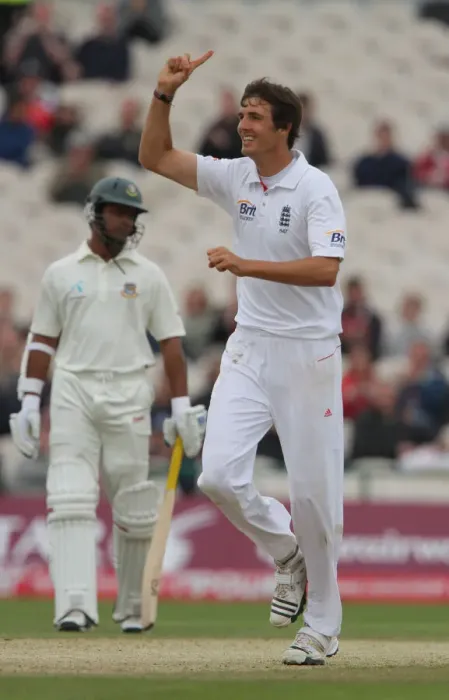 Framed Print : Steven Finn Celebrates His Fourth Wicket Framed Print : Steven Finn Celebrates His Fourth Wicket