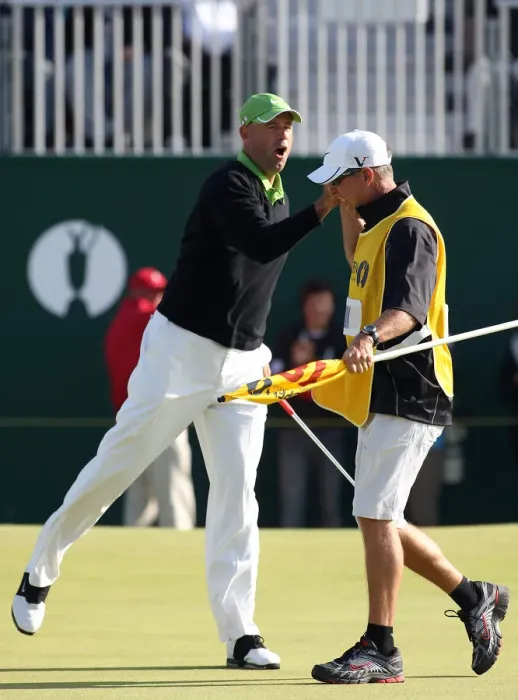 Framed Print : Stewart Cink Sinks Birdie On 18th Framed Print : Stewart Cink Sinks Birdie On 18th