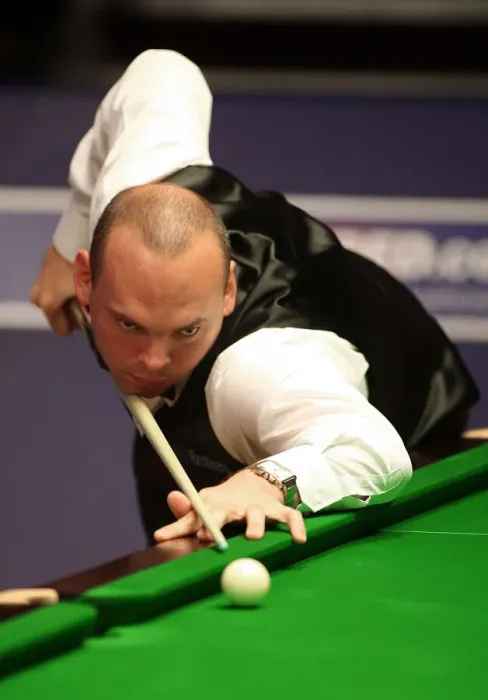 Framed Print : Stuart Bingham Framed Print : Stuart Bingham