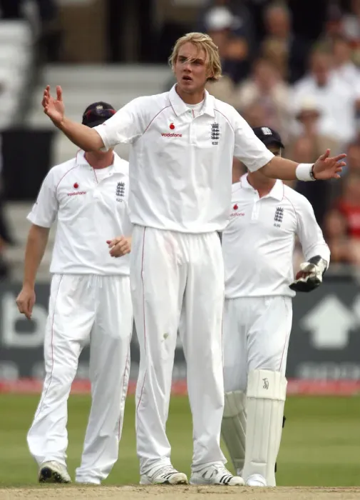 Framed Print : Stuart Broad Framed Print : Stuart Broad