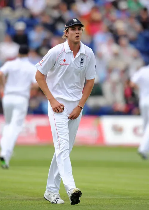 Framed Print : Stuart Broad Framed Print : Stuart Broad