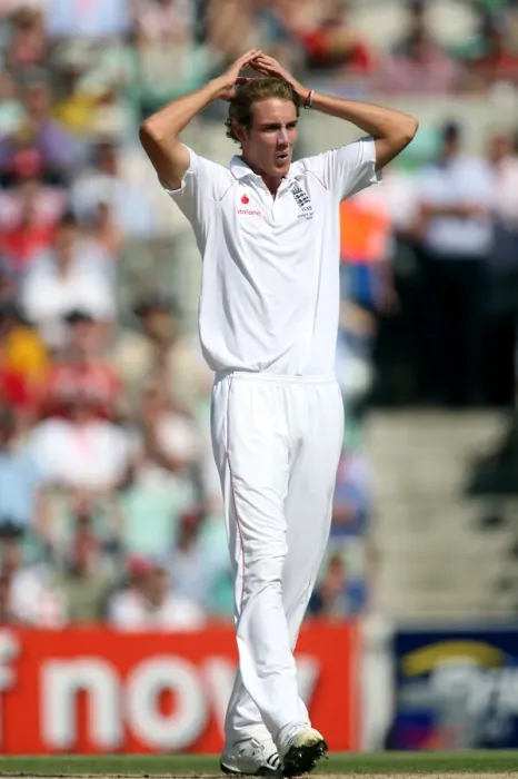 Framed Print : Stuart Broad Framed Print : Stuart Broad