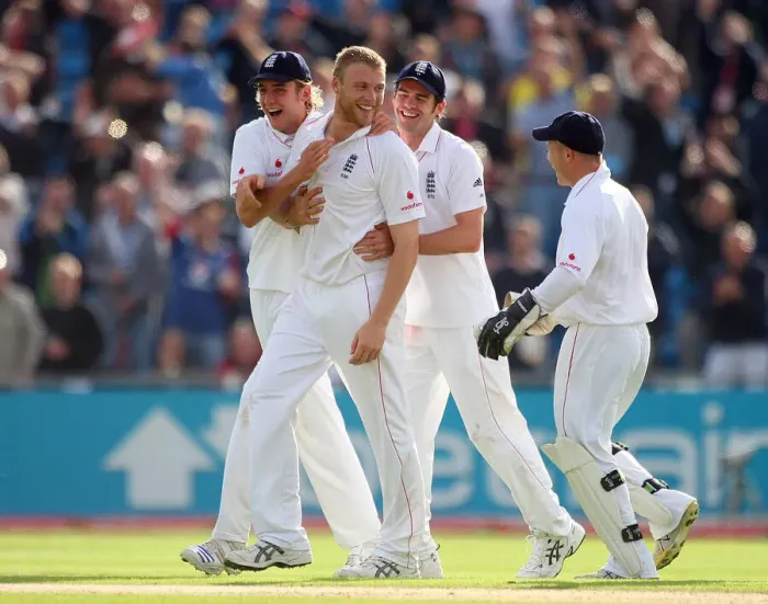 Framed Print : Stuart Broad, Andrew Flintoff, James Anderson Celebrate Framed Print : Stuart Broad, Andrew Flintoff, James Anderson Celebrate