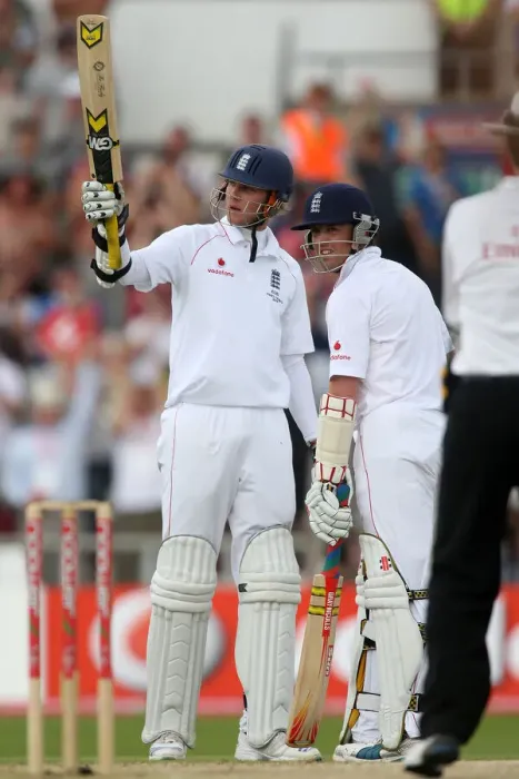 Framed Print : Stuart Broad & Graeme Swann Framed Print : Stuart Broad & Graeme Swann