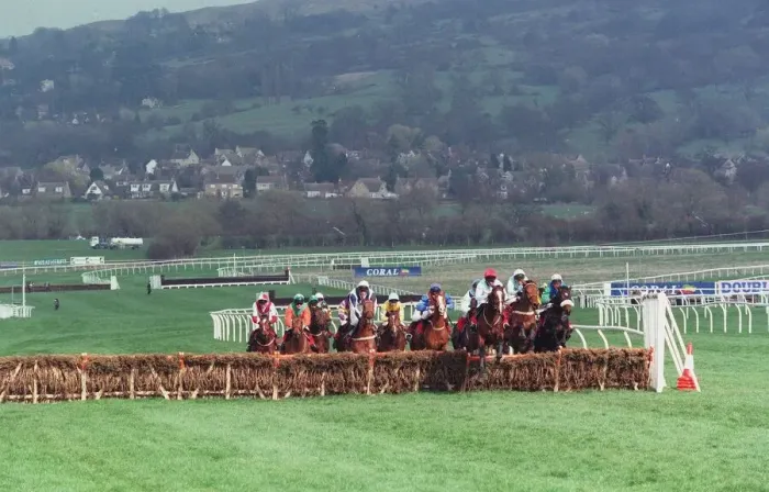 Framed Print : Sun Alliance Novices Chase