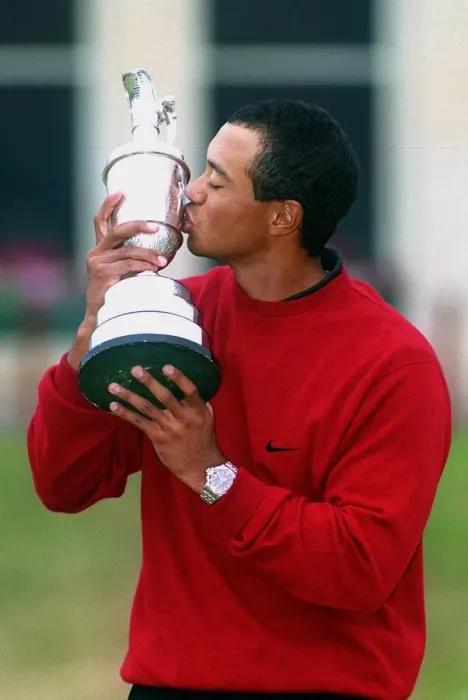 Framed Print : Tiger Woods Framed Print : Tiger Woods