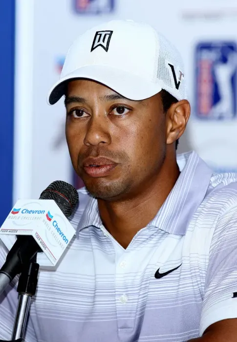 Framed Print : Tiger Woods Framed Print : Tiger Woods