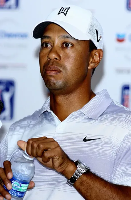 Framed Print : Tiger Woods Framed Print : Tiger Woods