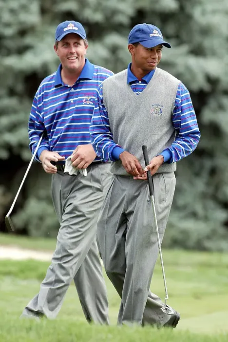 Framed Print : Tiger Woods & Phil Mickleson