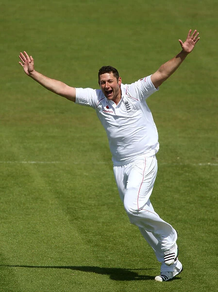 Tim Bresnan Celebrates Taking His 1st Test Wicket