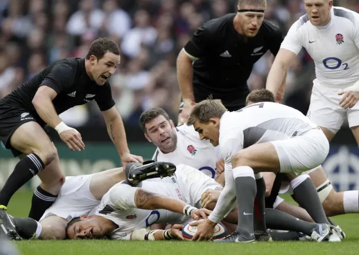 Framed Print : Toby Flood & Courtney Lawes