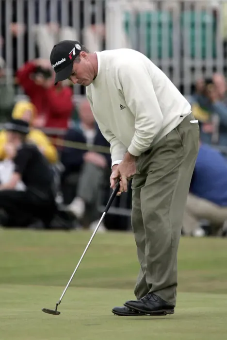 Framed Print : Todd Hamilton Puts To Win The Open Framed Print : Todd Hamilton Puts To Win The Open