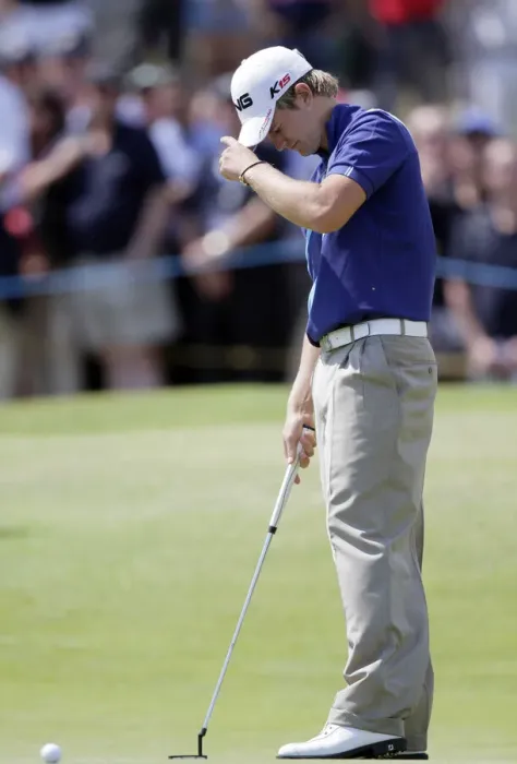 Framed Print : Tom Lewis Misses Birdie Putt On 9th