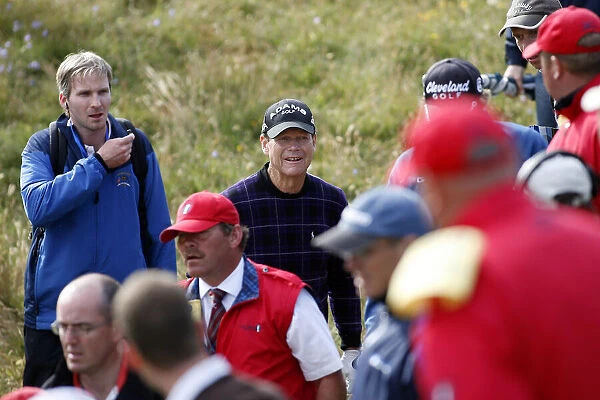 Tom Watson Helps Out Looking For Steve Marinos Lost Ball
