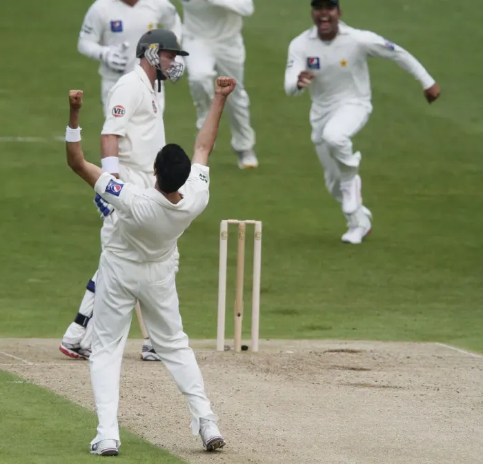 Framed Print : Umar Gul Gets Mike Hussey Lbw Framed Print : Umar Gul Gets Mike Hussey Lbw