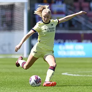 FA WSL: Arsenal's Leah Williamson Leads Team to Victory Against West Ham United