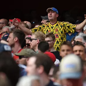 Passionate Arsenal Fans: Arsenal vs. Everton (2021-22) at Emirates Stadium, London