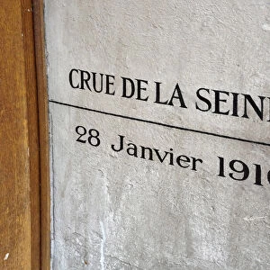 18 Rue de Bellechasse, 75007 Paris - Floods, 28 / 01 / 1910 - Writing in a building