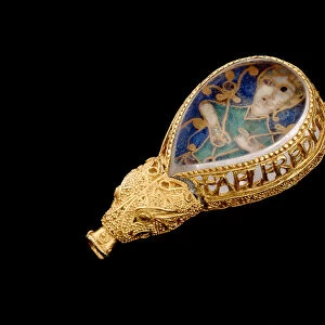 The Alfred Jewel (gold, rock crystal and enamel) (side view)