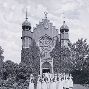 Holloway Sanatorium, Virginia Water: Chapel and Choir (b / w photo)