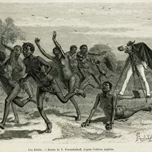 Kattea women fleeing in front of the photographer. Engraving by Y. Pranishnikoff to illustrate the story Huit mois au Kalahari, by M. Farini, in le tour du monde 1886, directed by Edouard Charton (1807-1890), Hachette, Paris