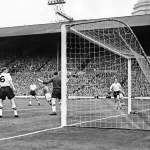 Nottingham Forest open their scoring with an early Goal by Roy Dwight
