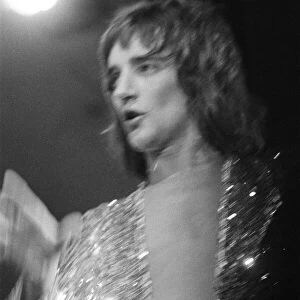 Rod Stewart on stage. The Faces featuring Rod Stewart perform at The Reading