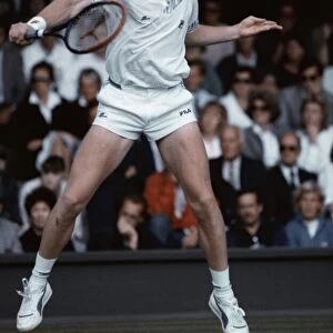 Wimbledon Tennis. Boris Becker (Winner). June 1988 88-3397-097
