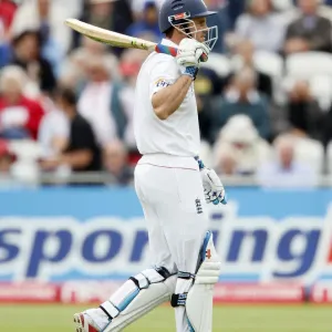 Andrew Strauss Trudges Off After 45 Andrew Strauss Trudges Off After 45