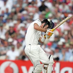 Kevin Pietersen Takes Blow To Head And Helmet Hits The Stump