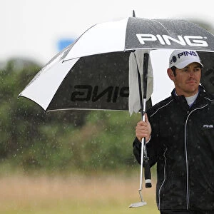 Louis Oosthuizen With Umbrella