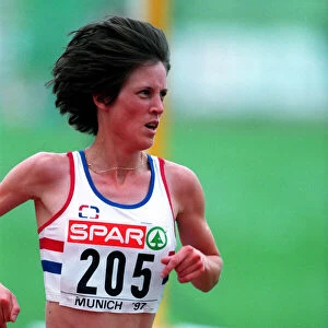 Lucy Elliott, British long-distance runner
