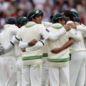 Pakistan Group Huddle Pakistan Group Huddle