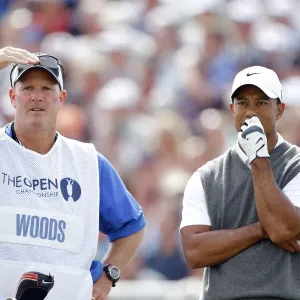Tiger Woods Picks Ball Out Of Hole Tiger Woods Picks Ball Out Of Hole