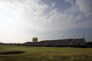 18th Green & Grandstands