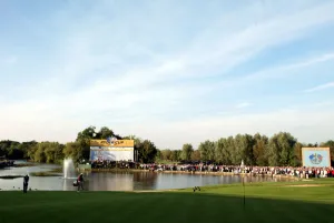 18th Green & Lake
