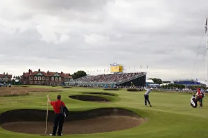 Plays Prints: Adam Scott Plays Aproach To 18th Green