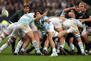 Agustin Pichot Spreads The Ball Agustin Pichot Spreads The Ball
