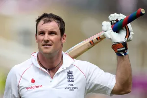 Walks Prints: Andrew Strauss Walks Off To Loud Applause After 75 Runs